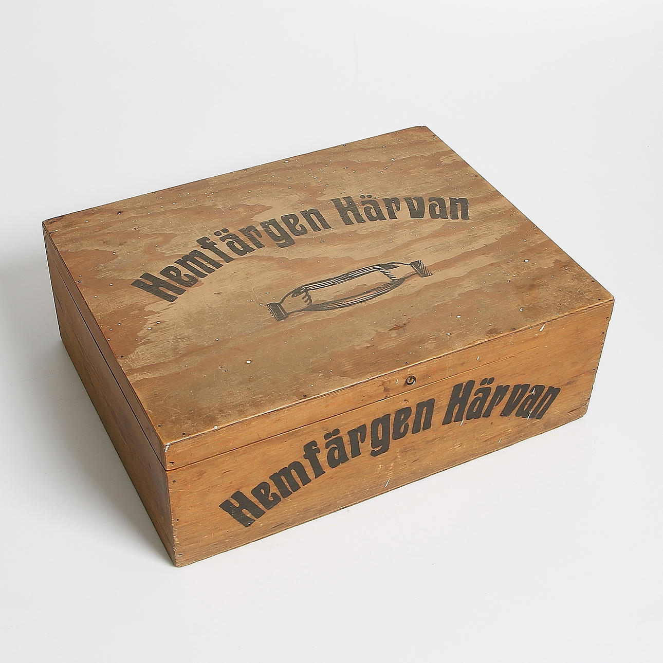 LÅDA MED FÄRGNINGSPULVER, Hemfärgen Härvan. 1900-talets första hälft.