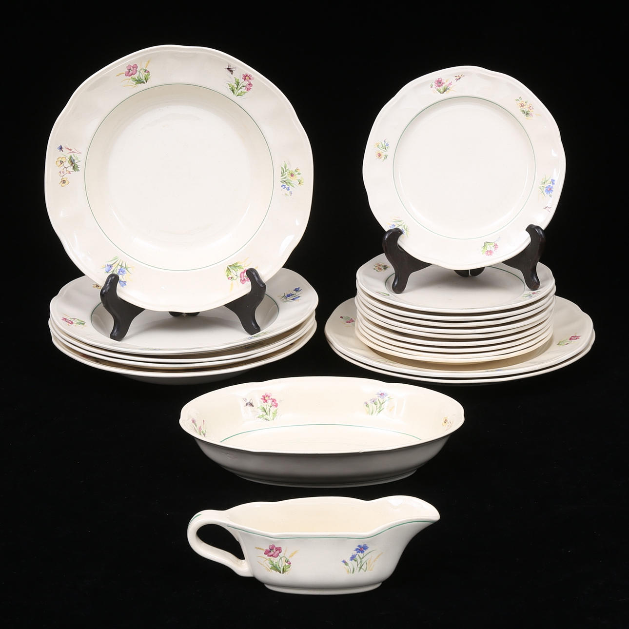 SERVISDELAR, 19 st, porslin, "Flora", Gustavsberg.