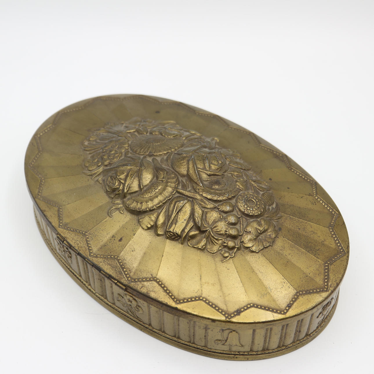 ART DECO TIN.