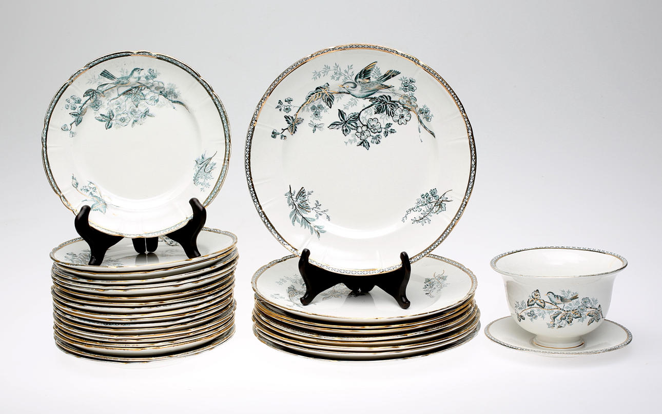 PORSLIN, Wäxjö guld, Gustafsberg, 29 st, diverse delar.