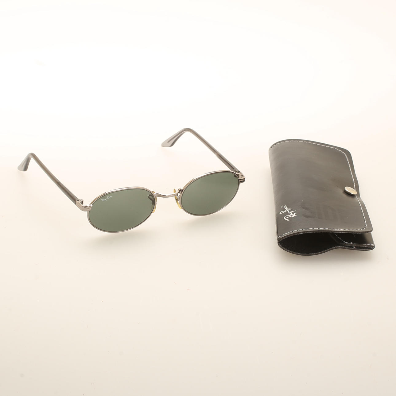 SOLGLASÖGON, Ray Ban.