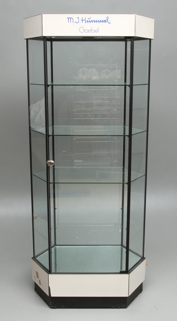 MONTERSKÅP, på hjul, 1900-tal.