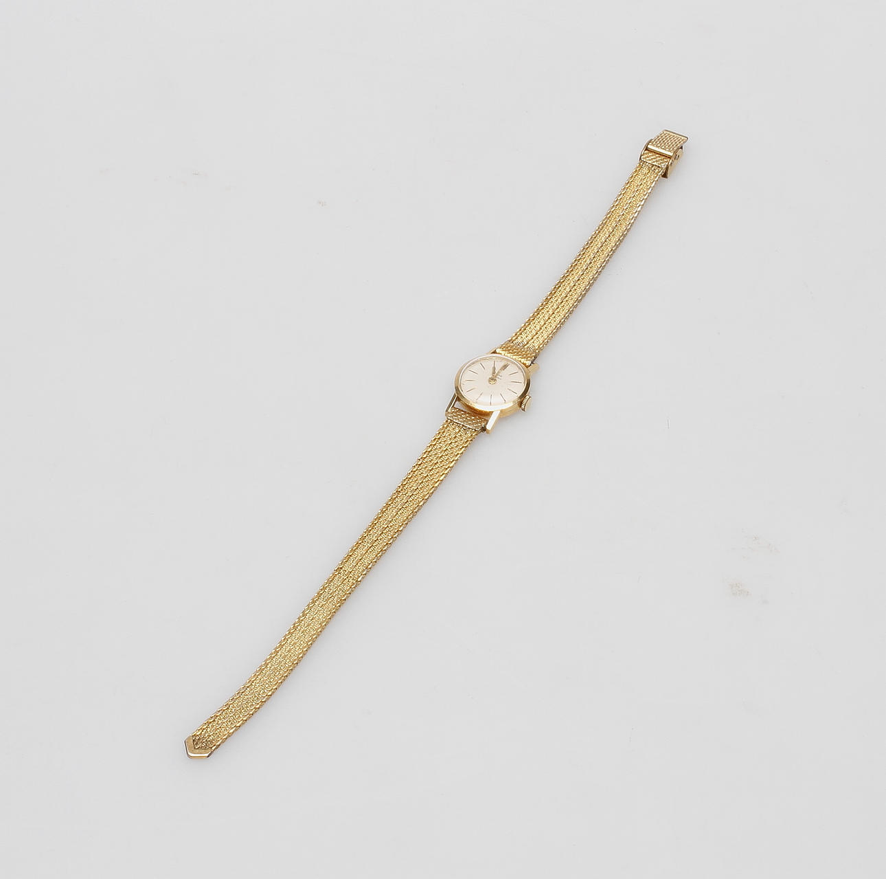 DAMARMBANDSUR, Onyxa, 18 k i boett.