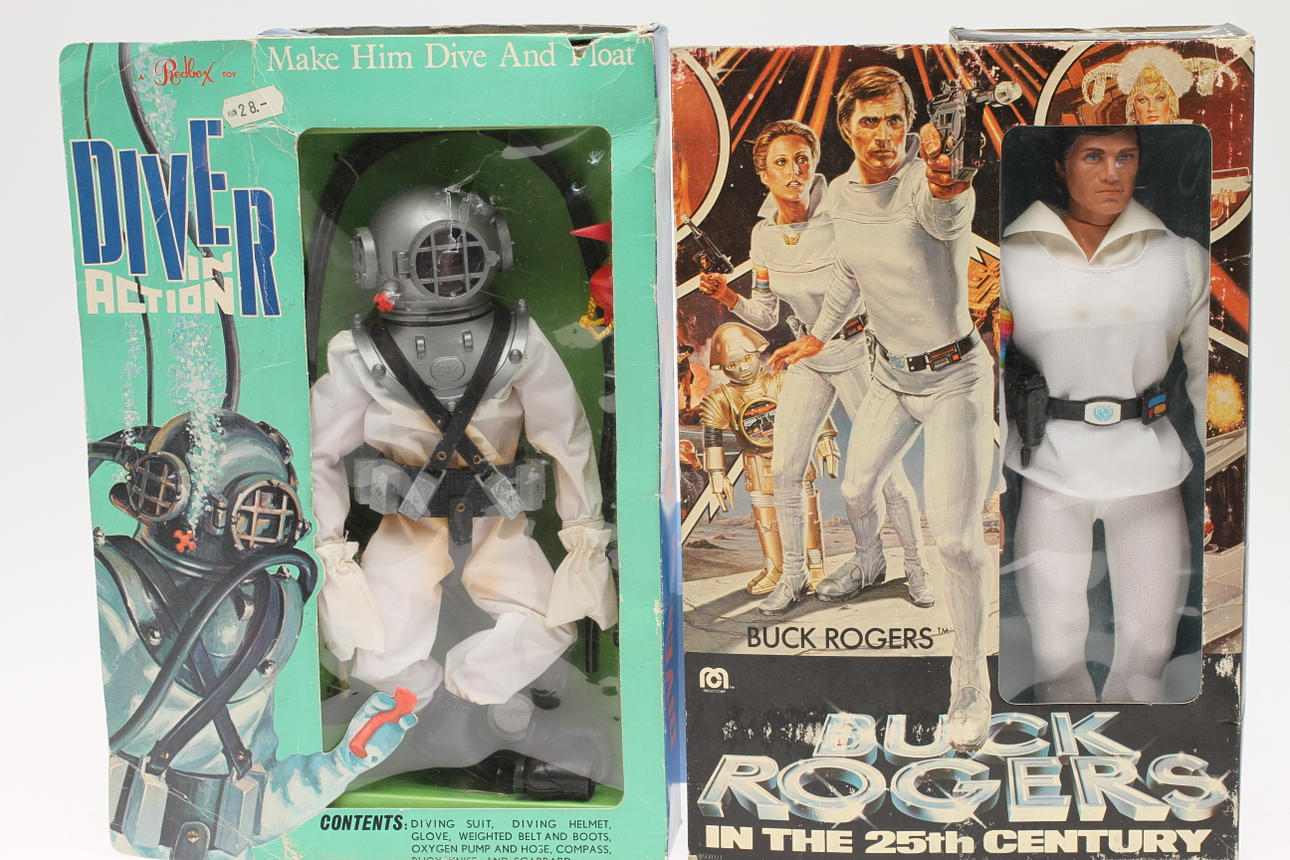 REDBOX TOY, DRIVER IN ACTION I ORIGINALFÖRPACKNING SAMT MEGO CORP BUCK ROGERS IN THE 25 TH CENTURY I ORIGINALFÖRPACKNING 1979.