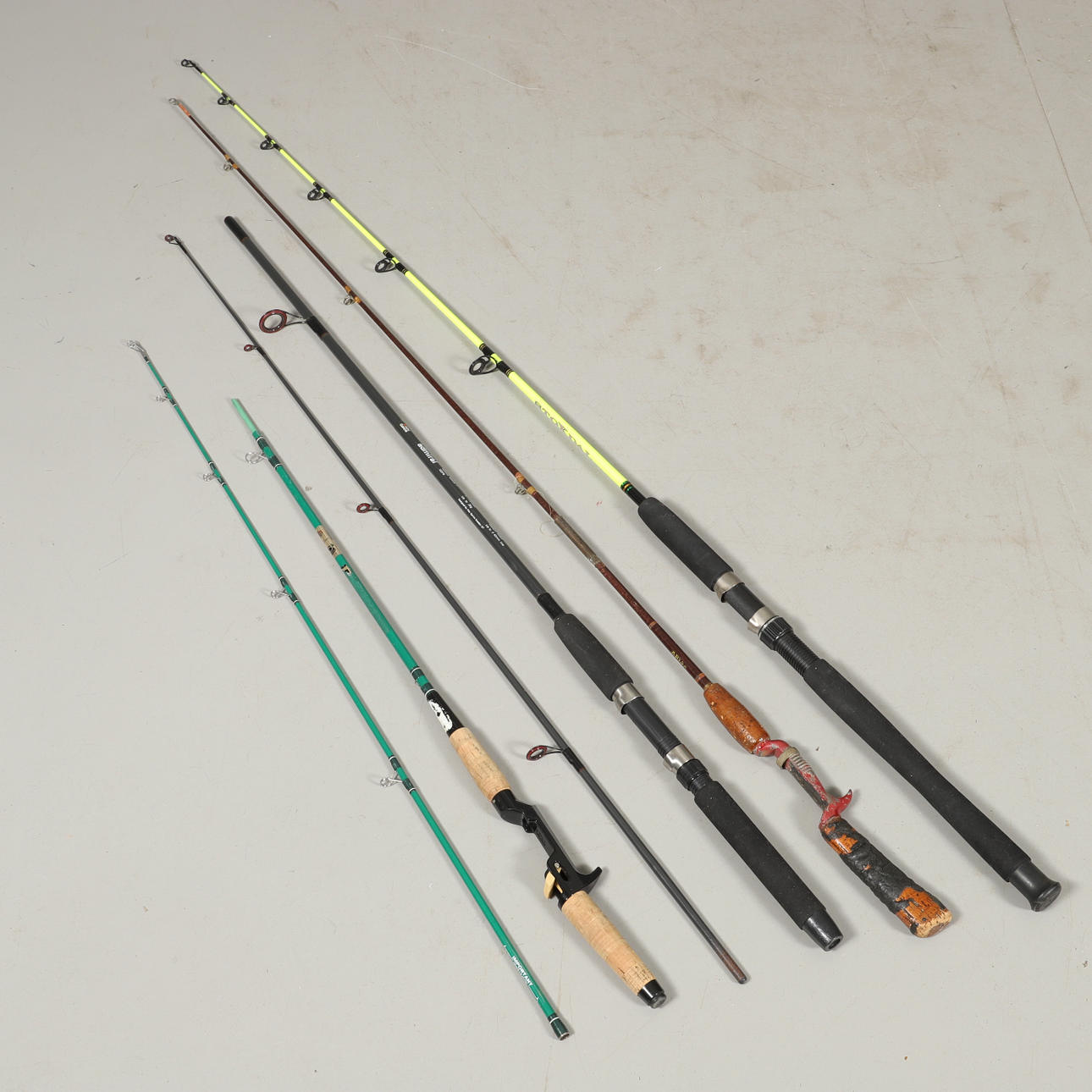 FISHING ROD, 4 pieces, incl. a Abu Garcia. Collectables - Fishing equipment  - Auctionet