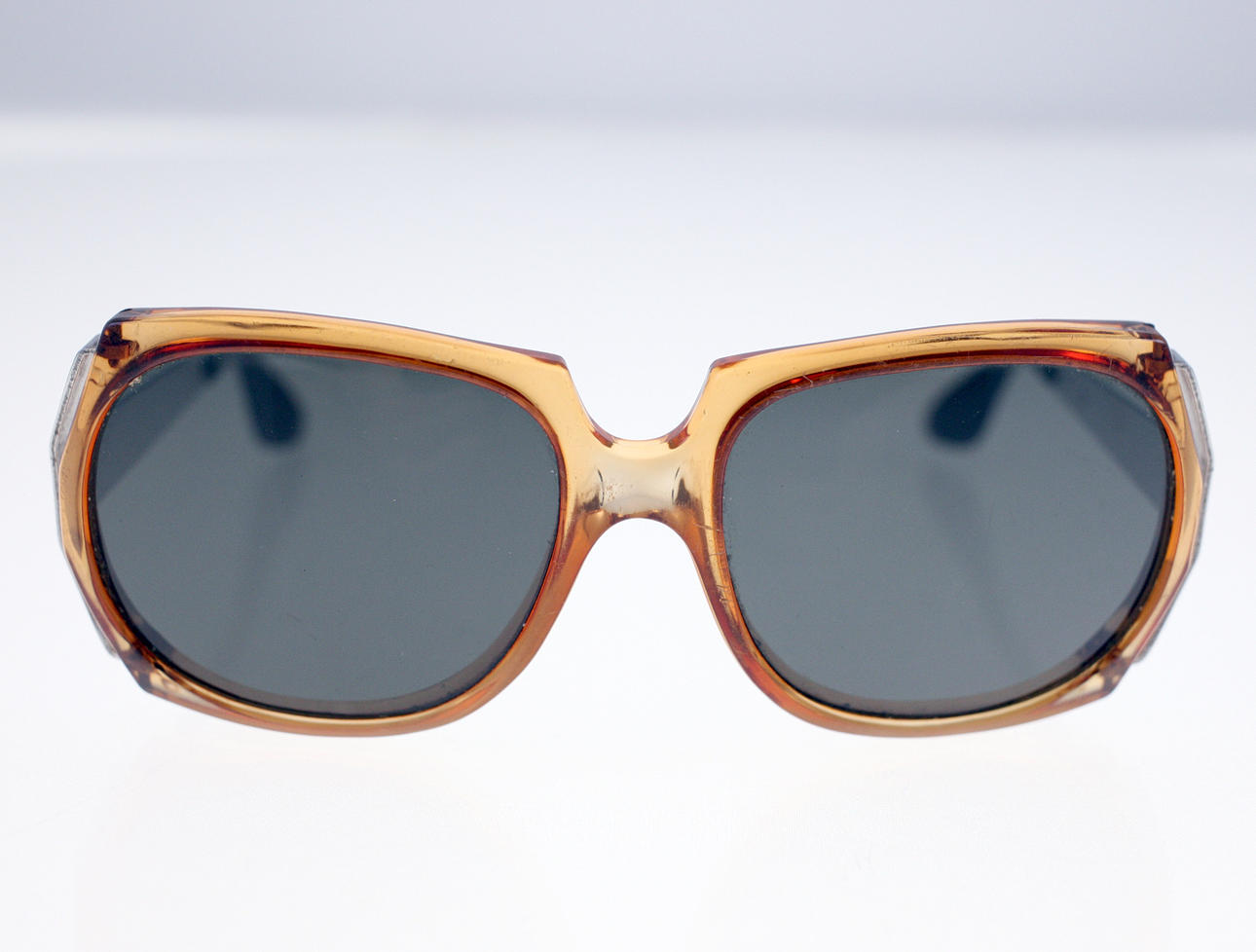 SOLGLASÖGON, Edelstahl Rostfrei.