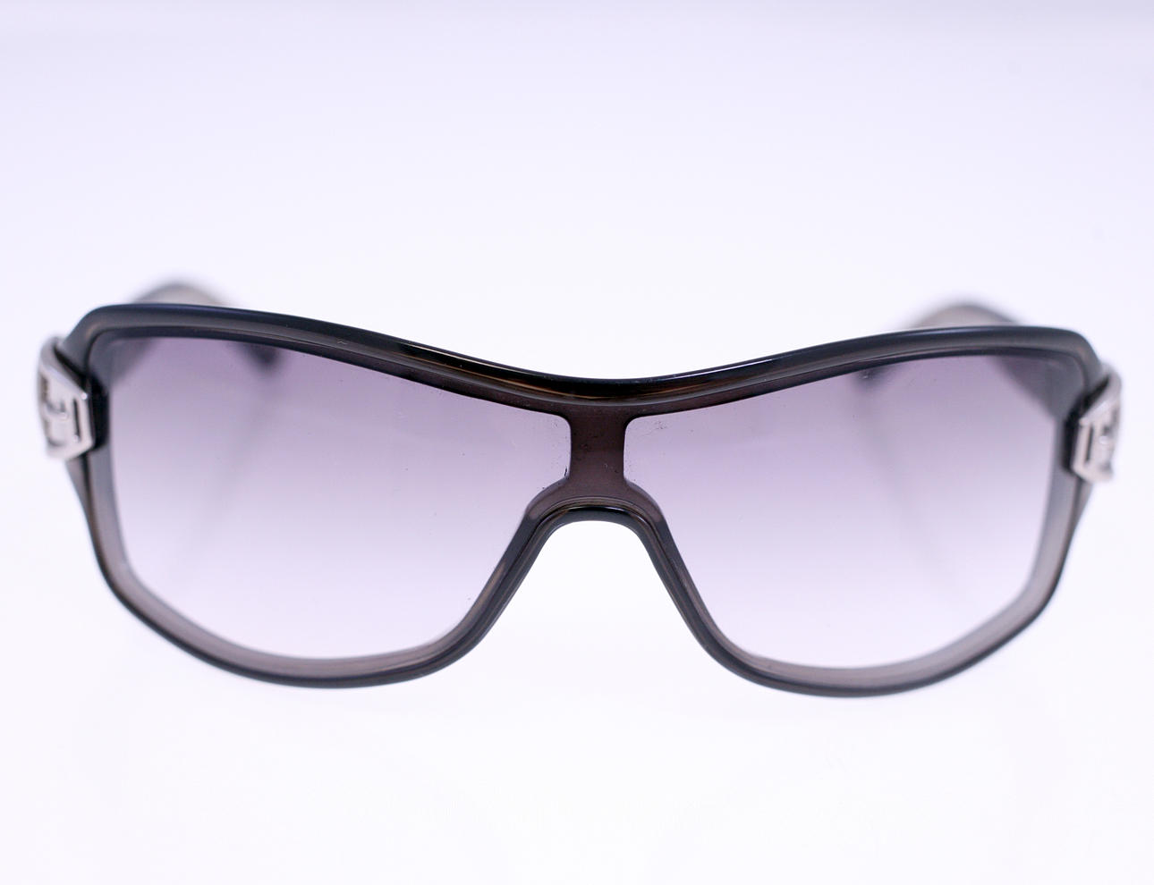 AURINKOLASIT, Gucci GG.