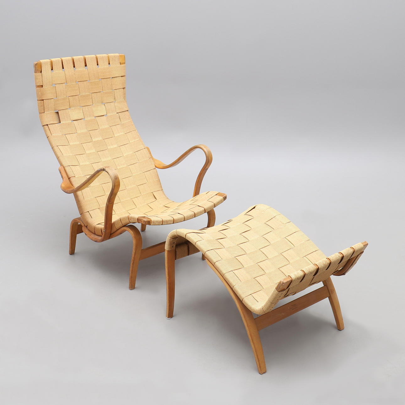 BRUNO MATHSSON - VILSTOL MED FOTPALL.