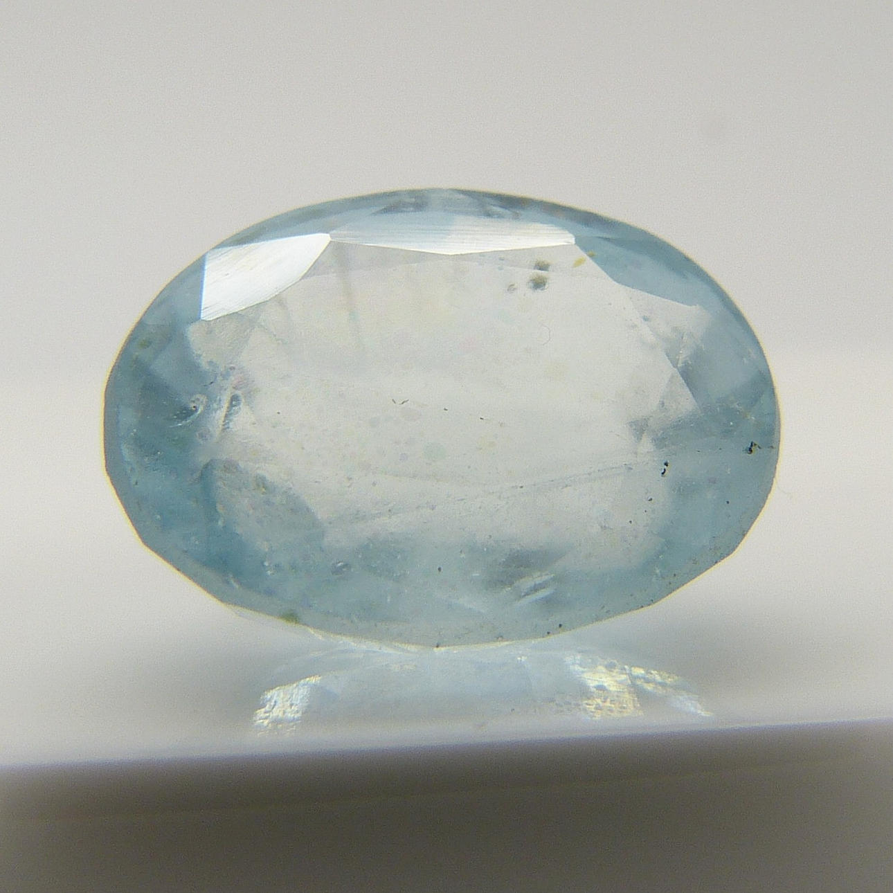AKVAMARIN ÄDELSTEN, 3,88 CARAT.