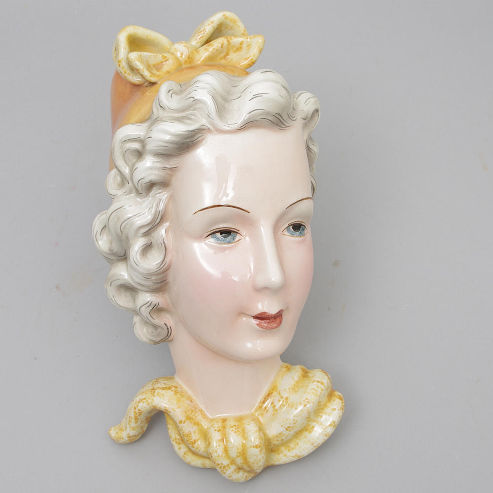 VÄGGRELIEF, kvinnoansikte, Wienermanufaktur, J. Schuster,Tyskland.