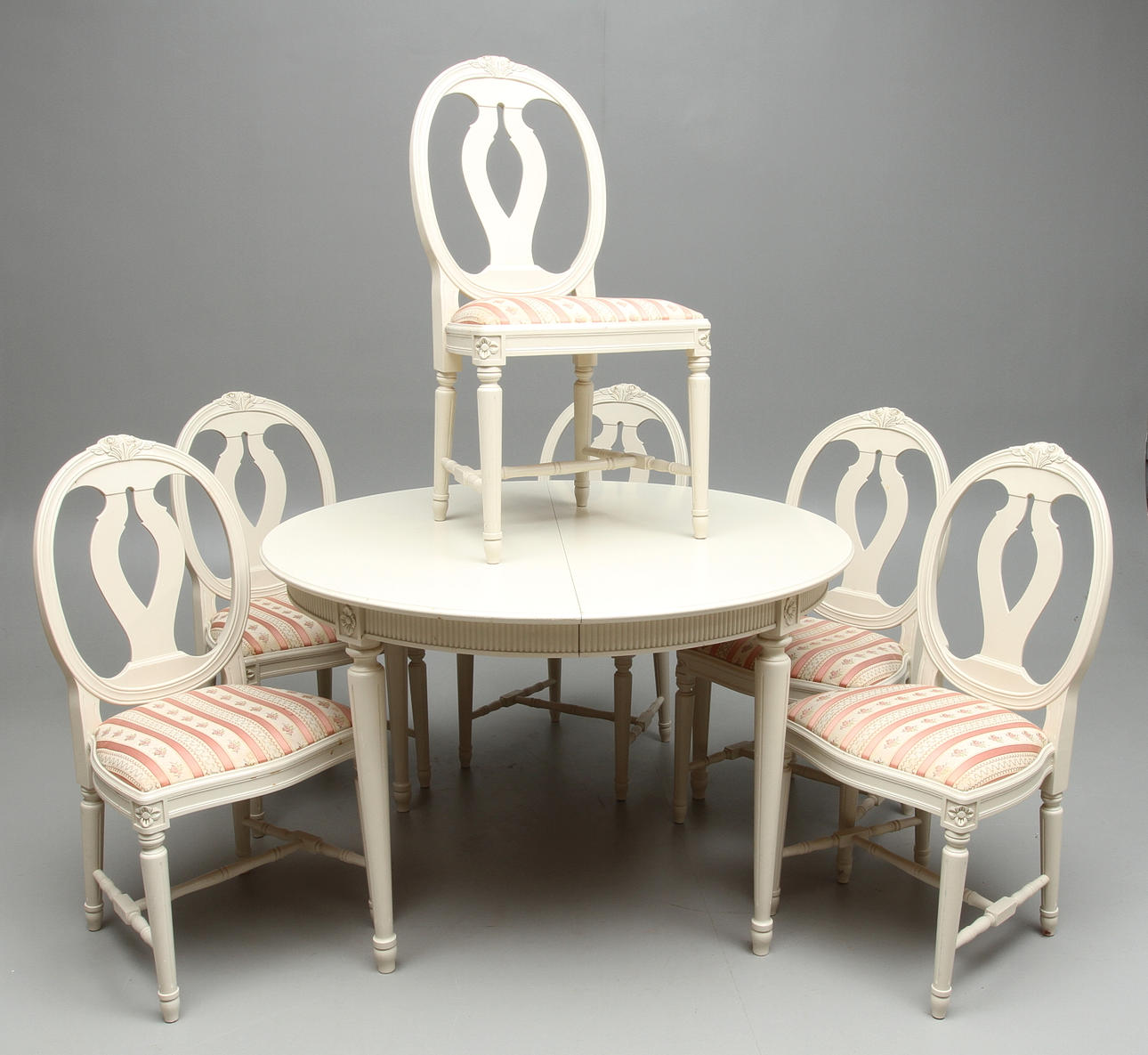 MATSALSGRUPP, 7 delar, gustaviansk stil, 1900-tal.