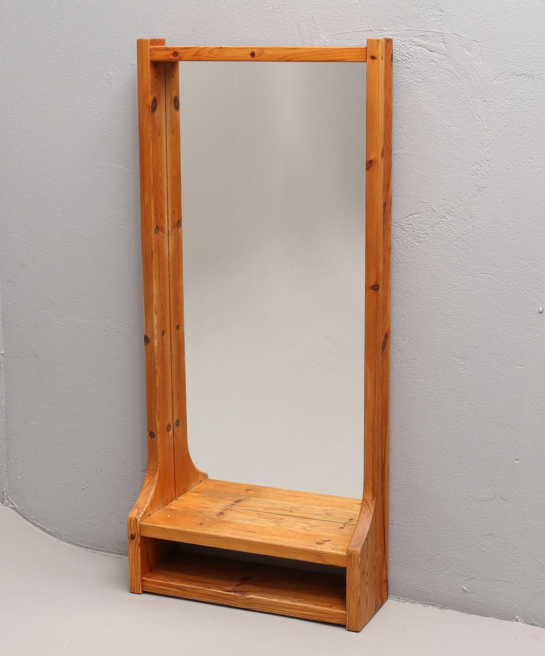 SPEGEL, blåfuru, 1970-tal.