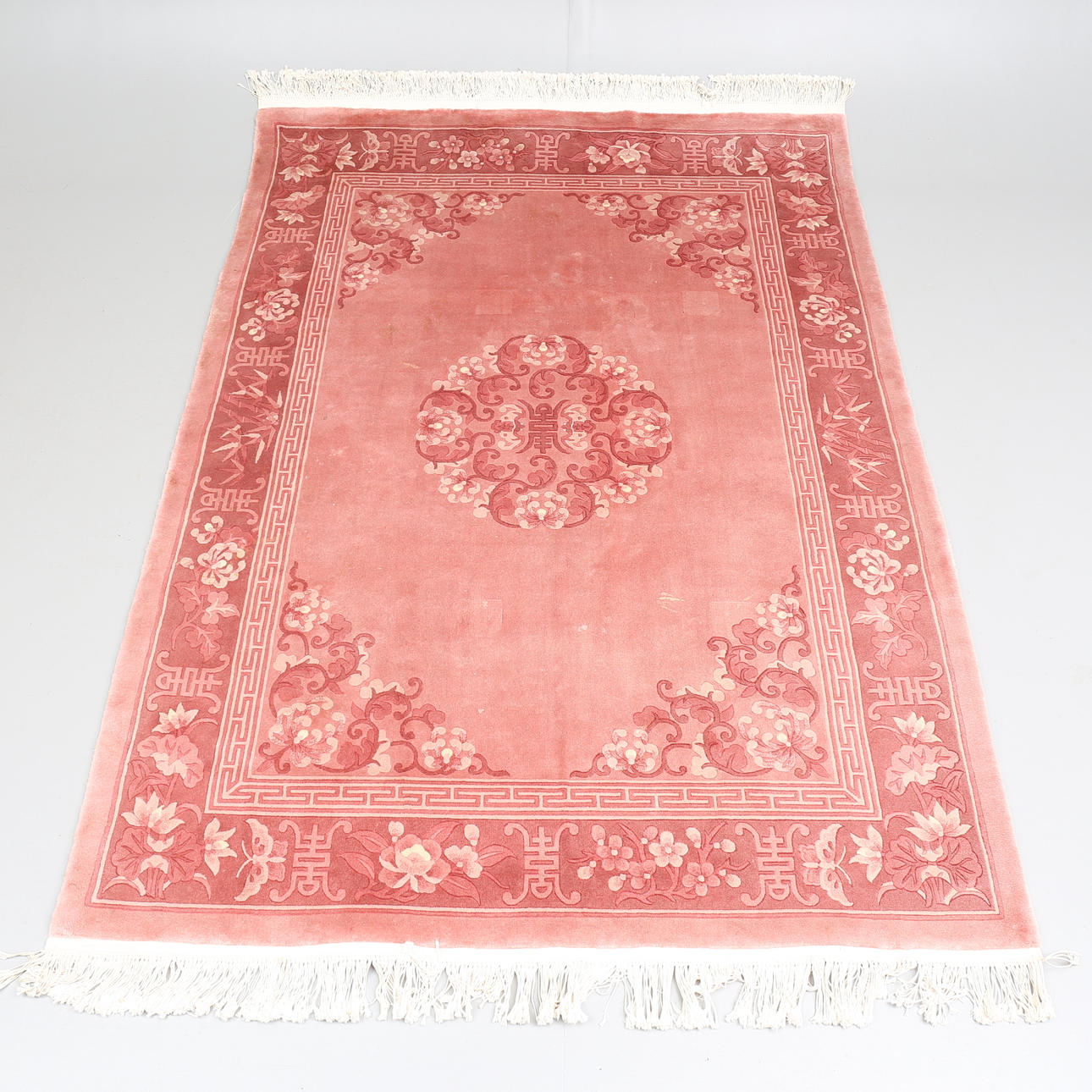 KINAMATTA, handknuten, 230 x 170 cm.