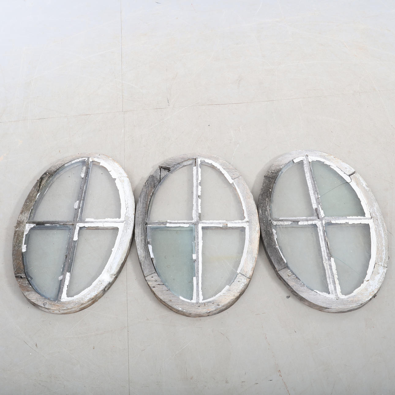VENTANAS, 3 ovales siglo XIX/XX.