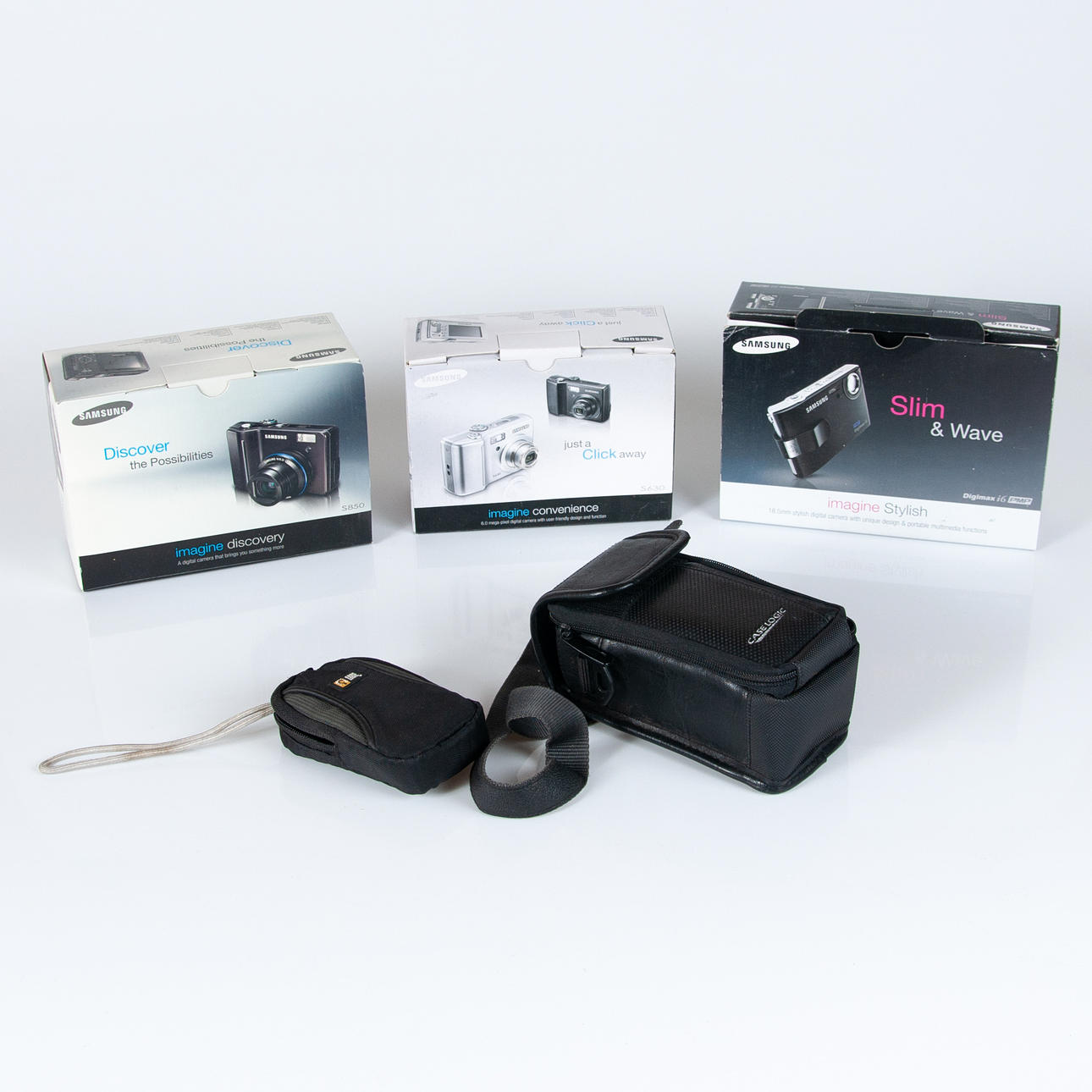 PARTI DIGITALA KOMPAKTKAMEROR. Samsung, Minolta and Sony.