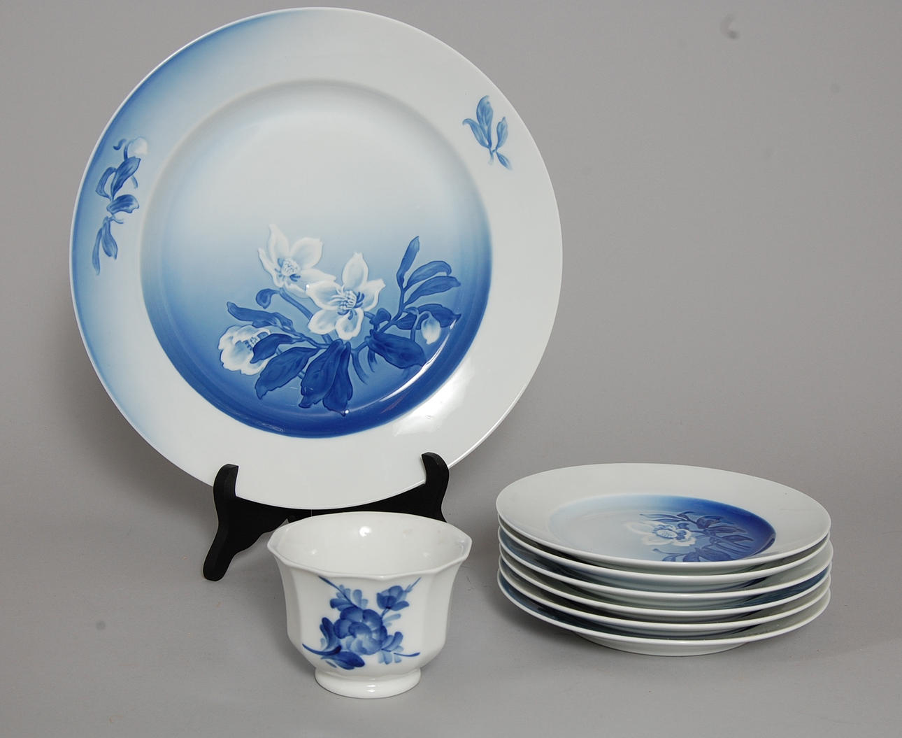 PARTI PORSLIN. 8 delar, Bing & Gröndal, Royal Copenhagen.