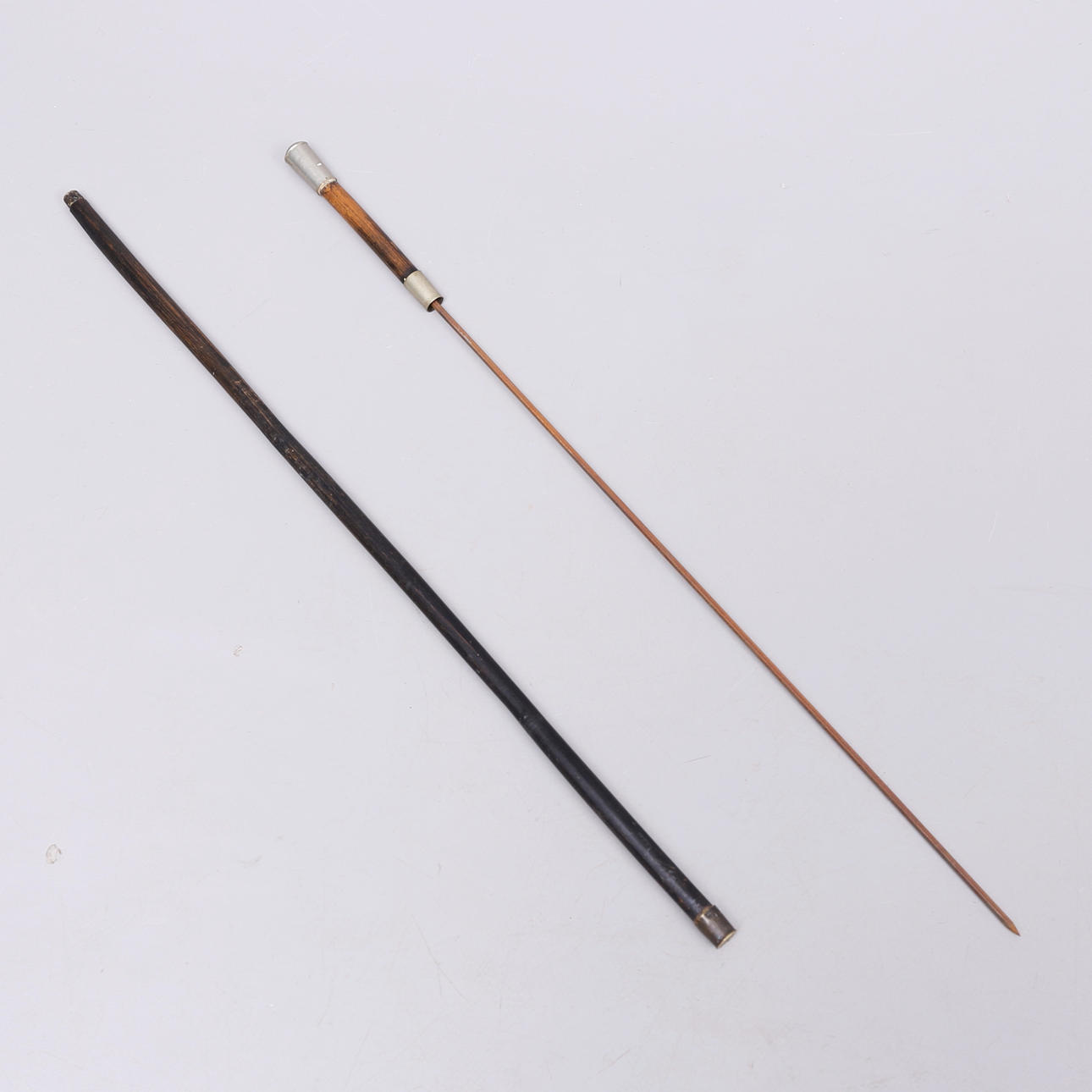 KÄPPSVÄRD, metall/trä.