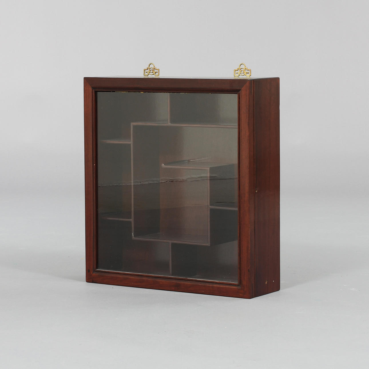 VÄGGSKÅP, Kina, 1900-tal.