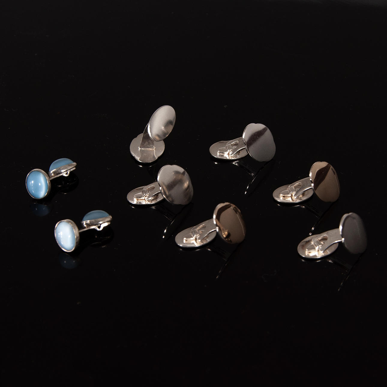 SILVER MANSCHETTKNAPPAR. 8 delar, dam och herr.