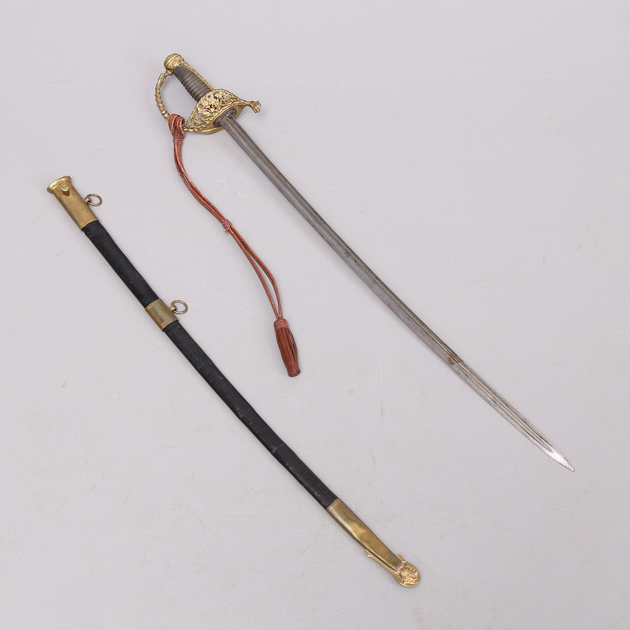 BLANKVAPEN/sabel i balja.