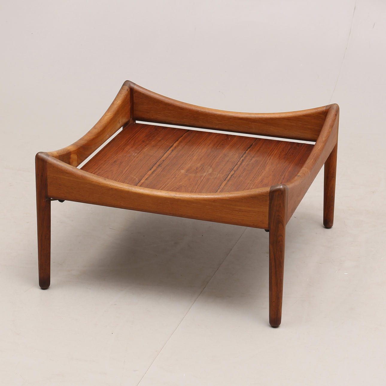 KRISTIAN VEDEL. TISCH, Palisander, "Modus".