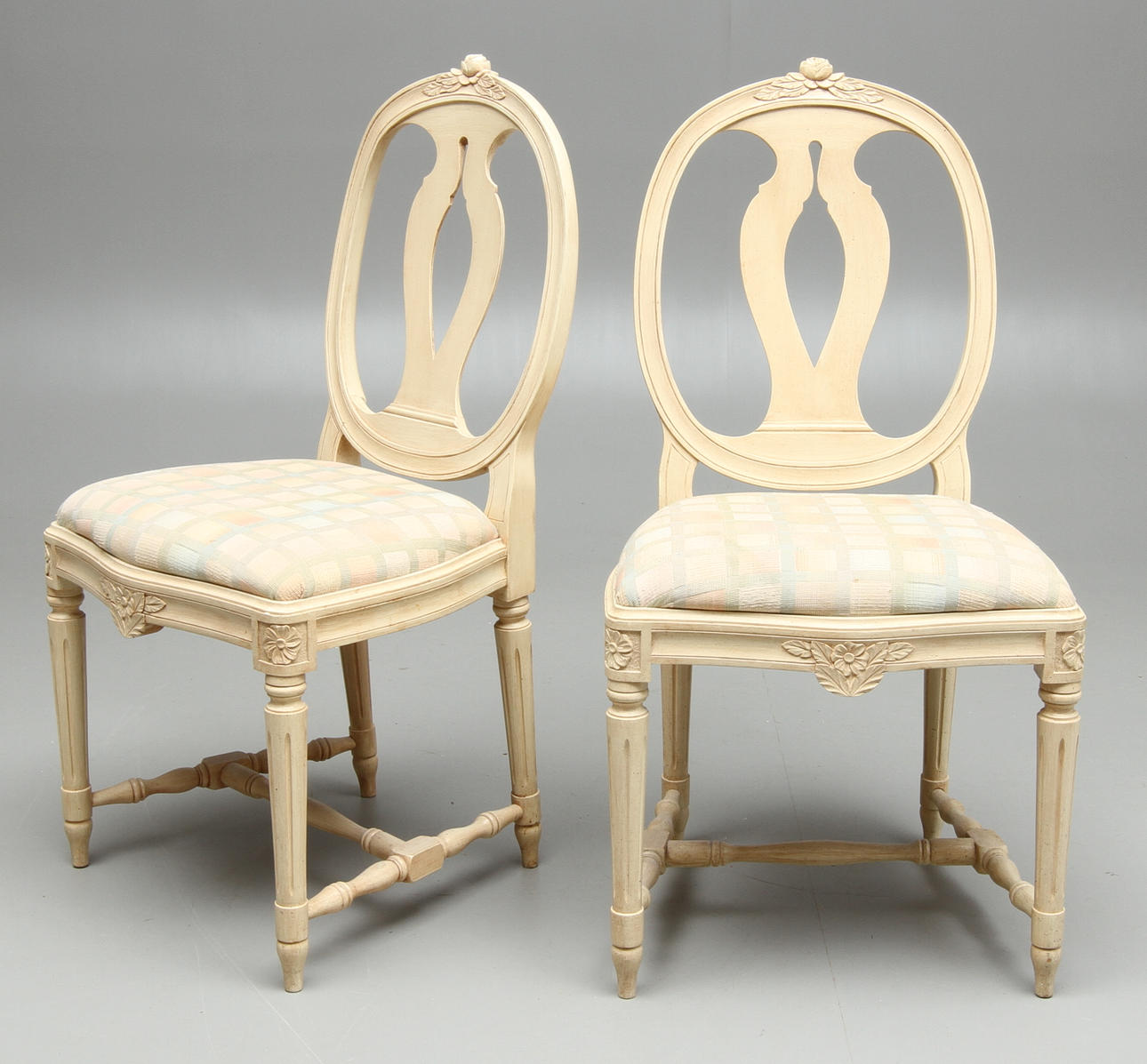 STOLAR, 1 par, gustaviansk stil, 1900-tal.