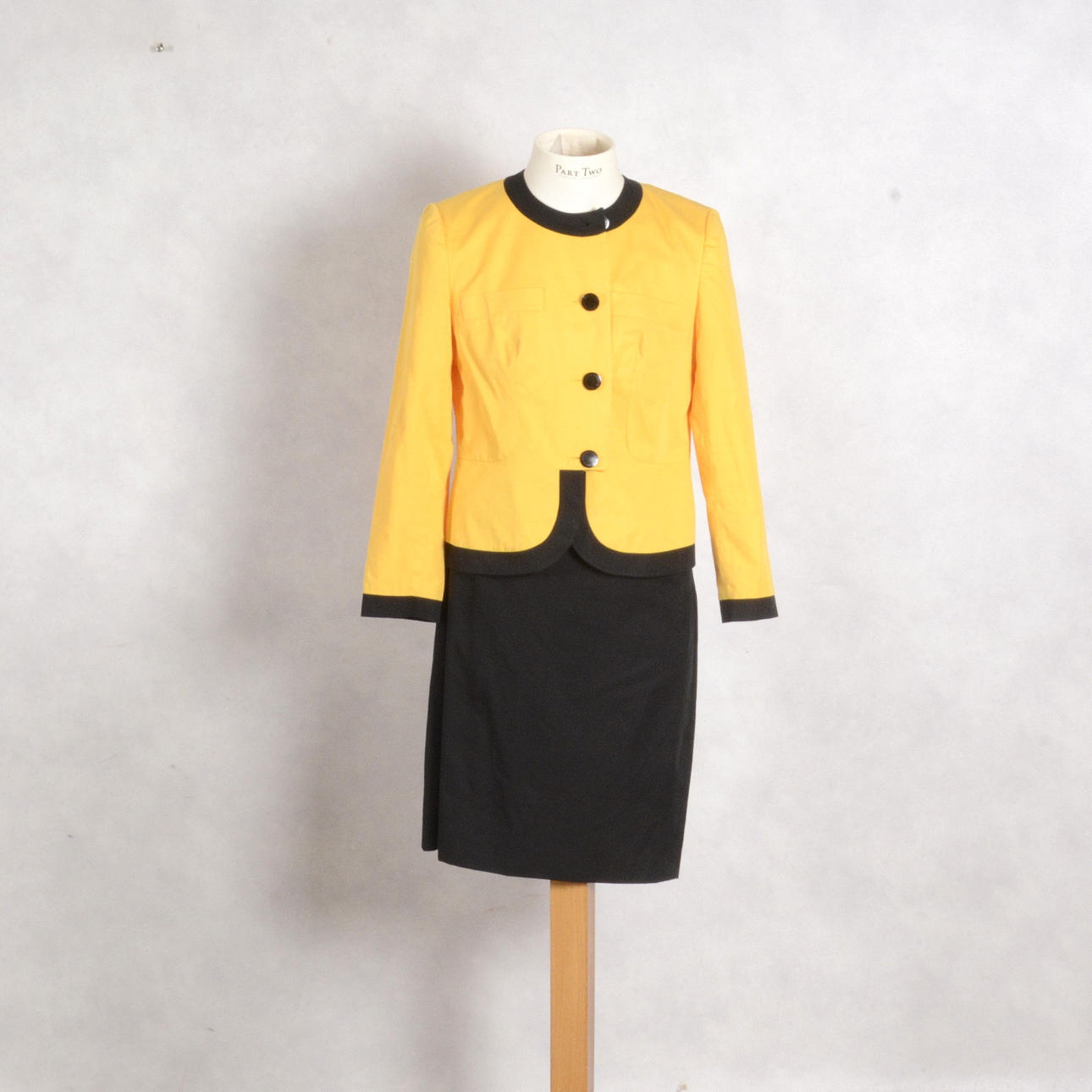 DRÄKT, Pierre Balmain, Paris.