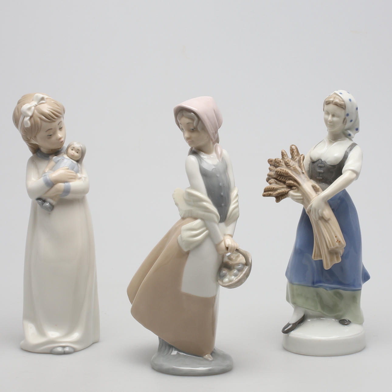 FIGURINER i porslin, 3 st, 1960/70-tal.