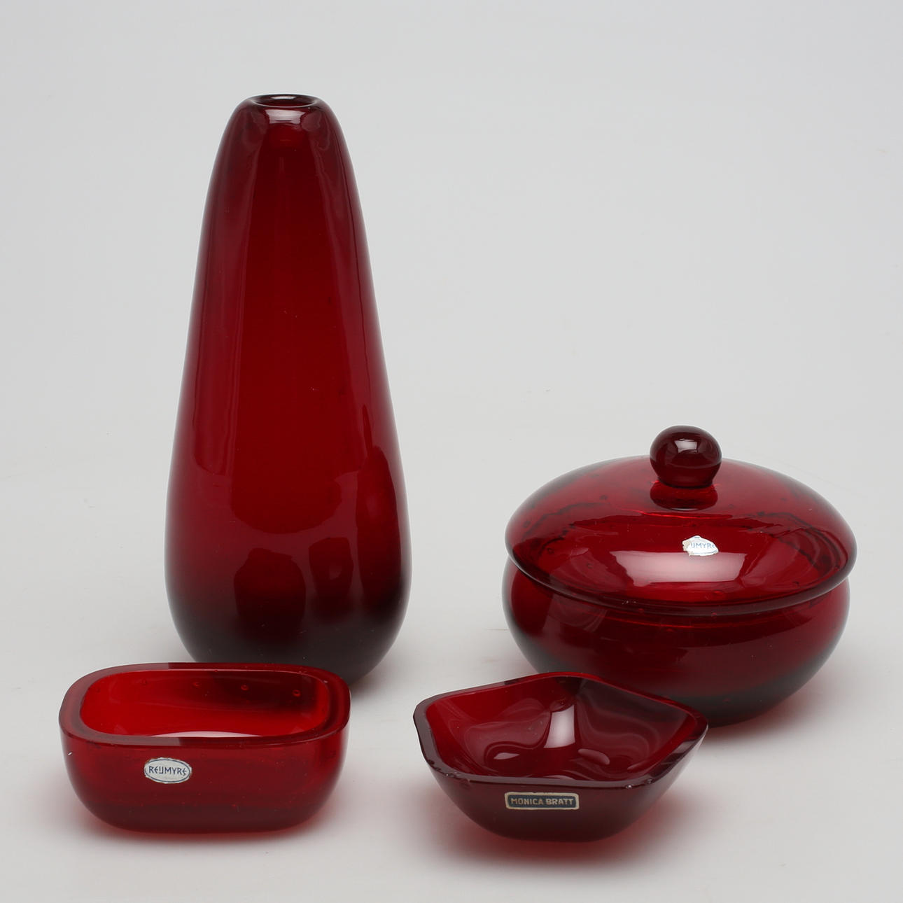 GLASDELAR, 4 st Monica Bratt, Reijmyre.