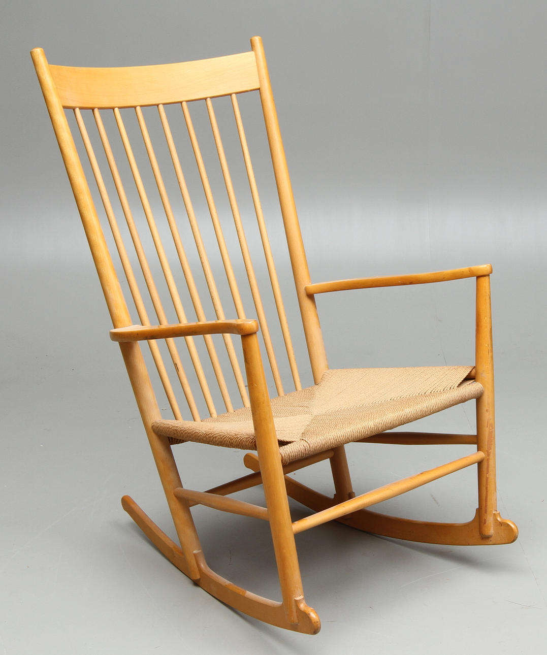 GUNGSTOL, design Hans J. Wegner, Danmark.