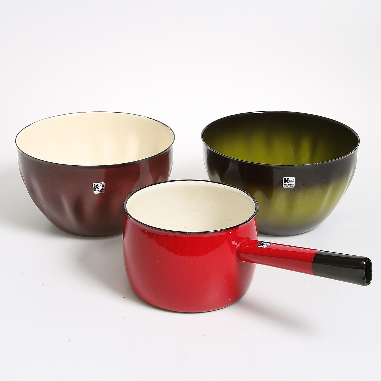 SKÅLAR samt KASTRULL, emalj, Kockums, 1970-tal.