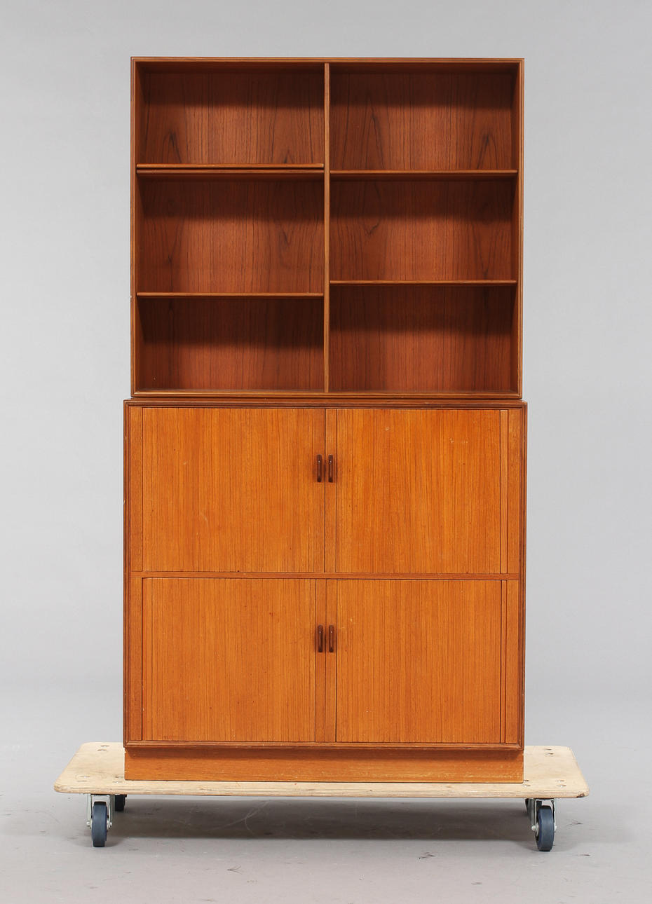 HYLLSEKTIONER, 5 st, etikettmärkt, "Berno Plast".