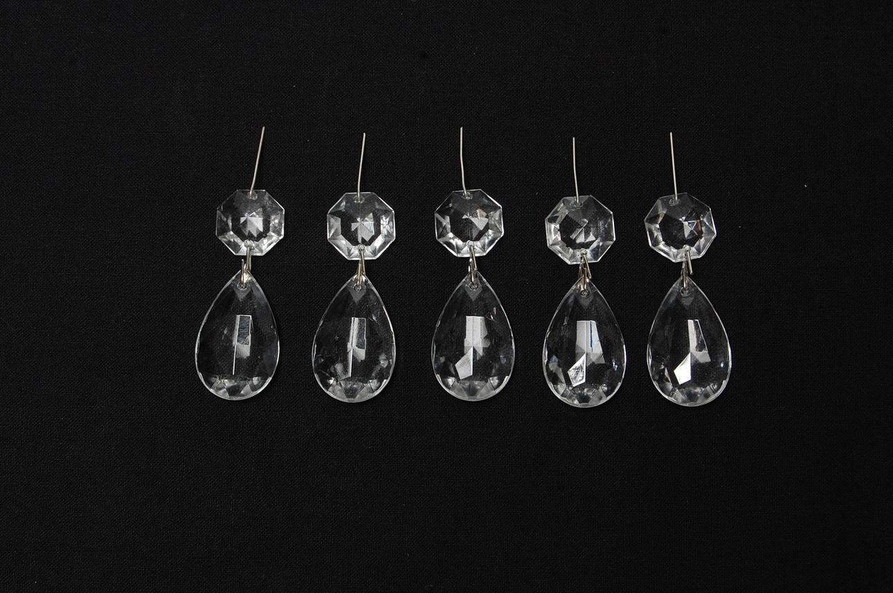 KRISTALLLÄNK, 1500 st modell " Wachtel " nya i kartong.