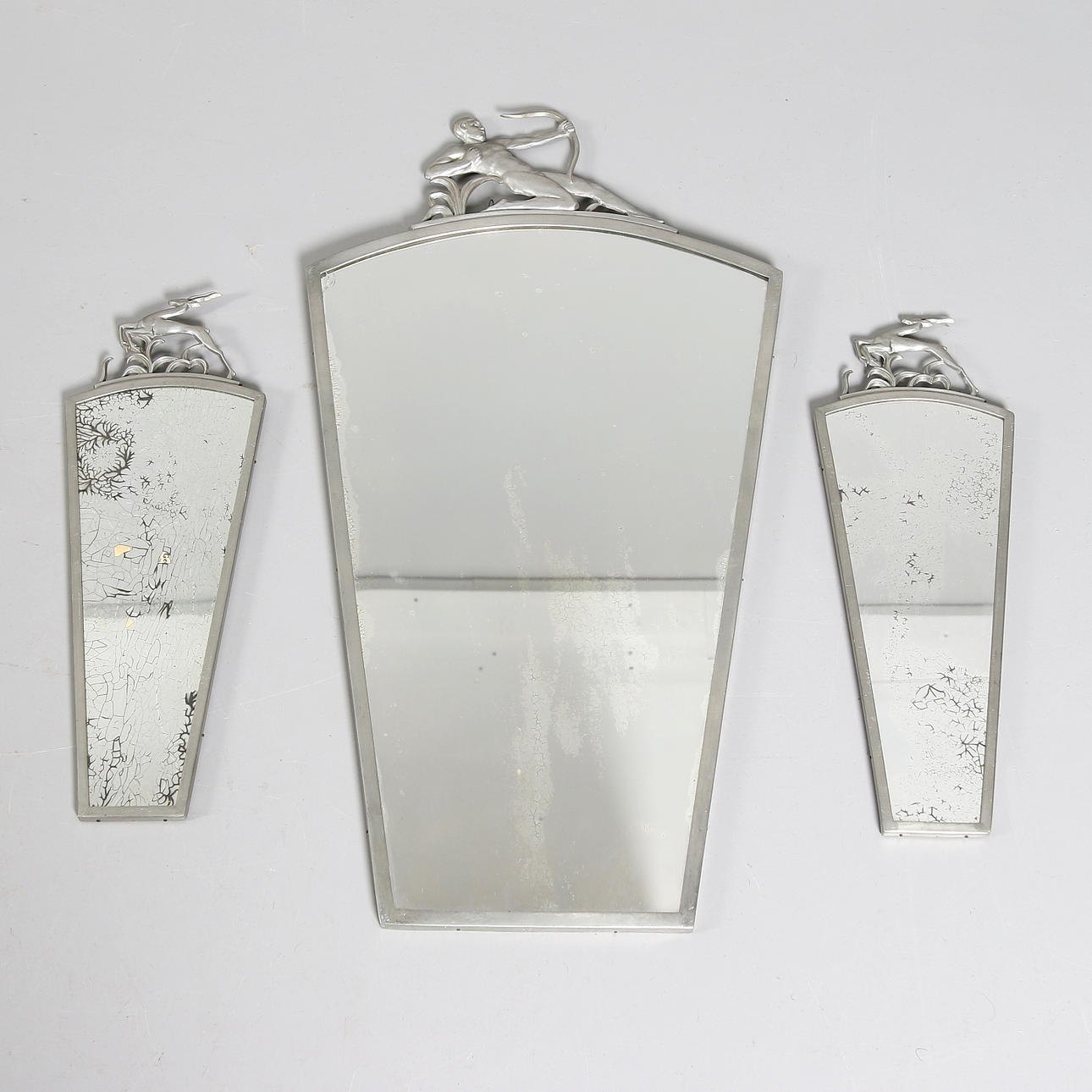 SPEGEL samt SPEGELLAMPETTER, tenn, Art Deco. Märkt, C.G. Hallberg.