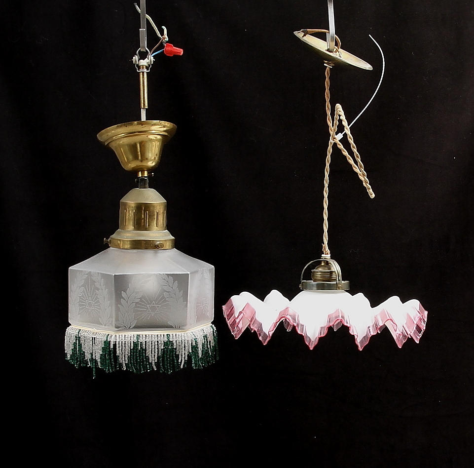 TAKLAMPOR, 2 st, 1900-talets första hälft.