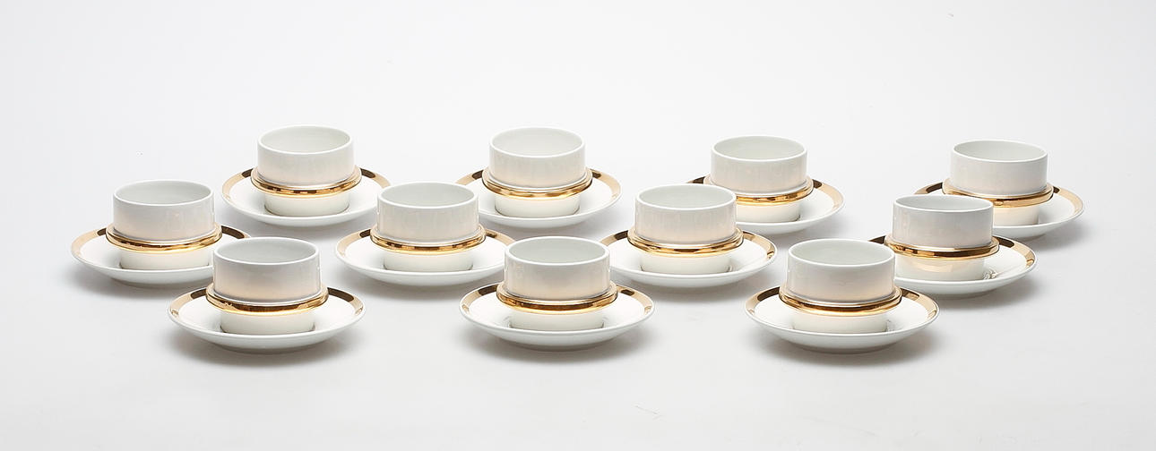 KOPPAR med FAT, 11 delar, "Kultavanne", Göran Bäck, Arabia, 1964-72.