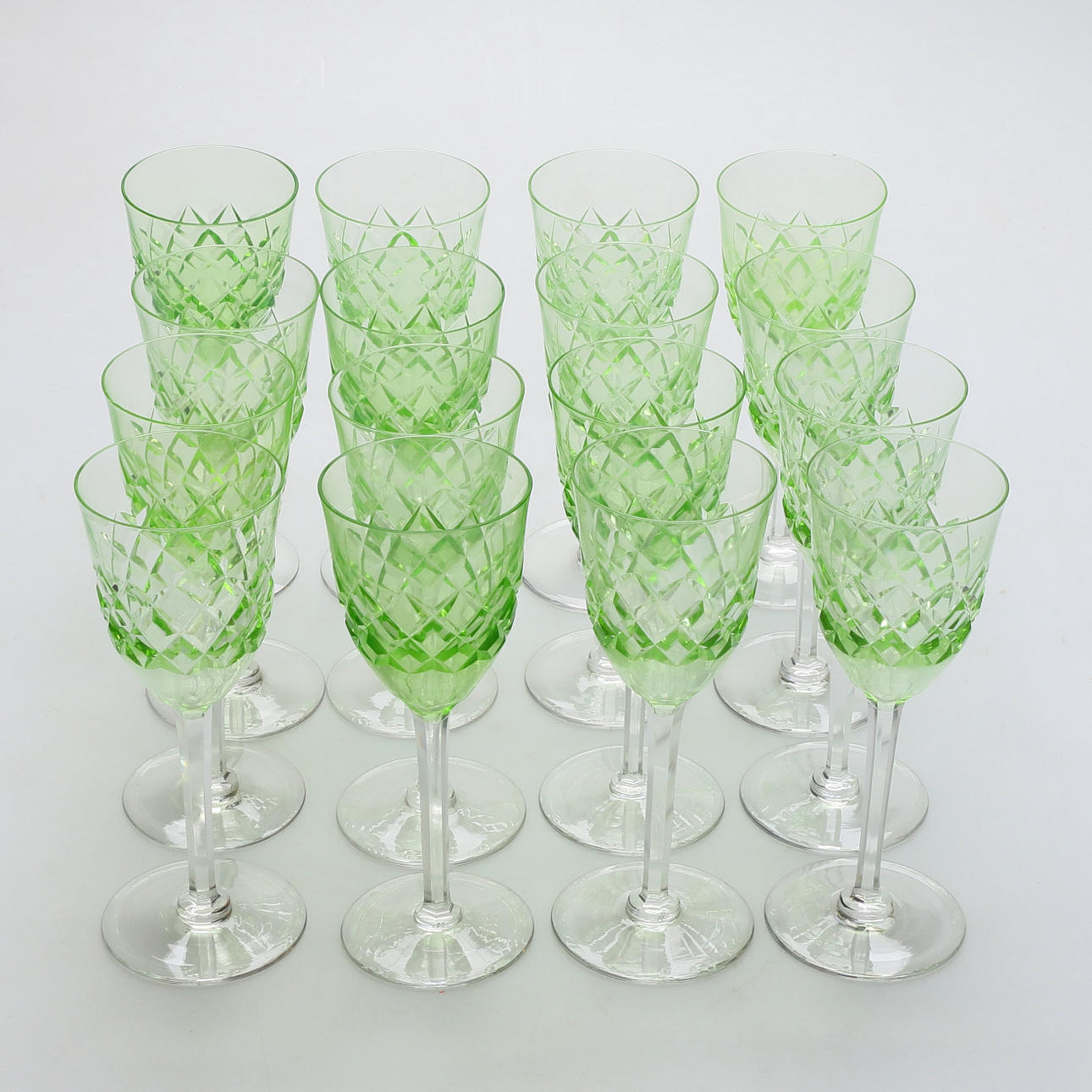 COPA DE VINO, 16 piezas, década de 1900.