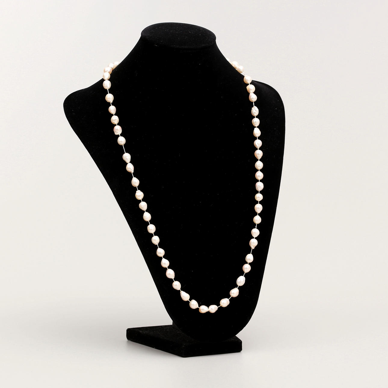 HELMIKAULA, barokkihelmiä, 59 grammaa.