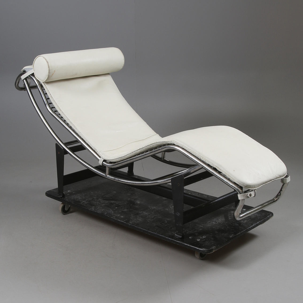 VILSTOL, efter. "LC4", Le Corbusier, 1900-talets andra hälft.