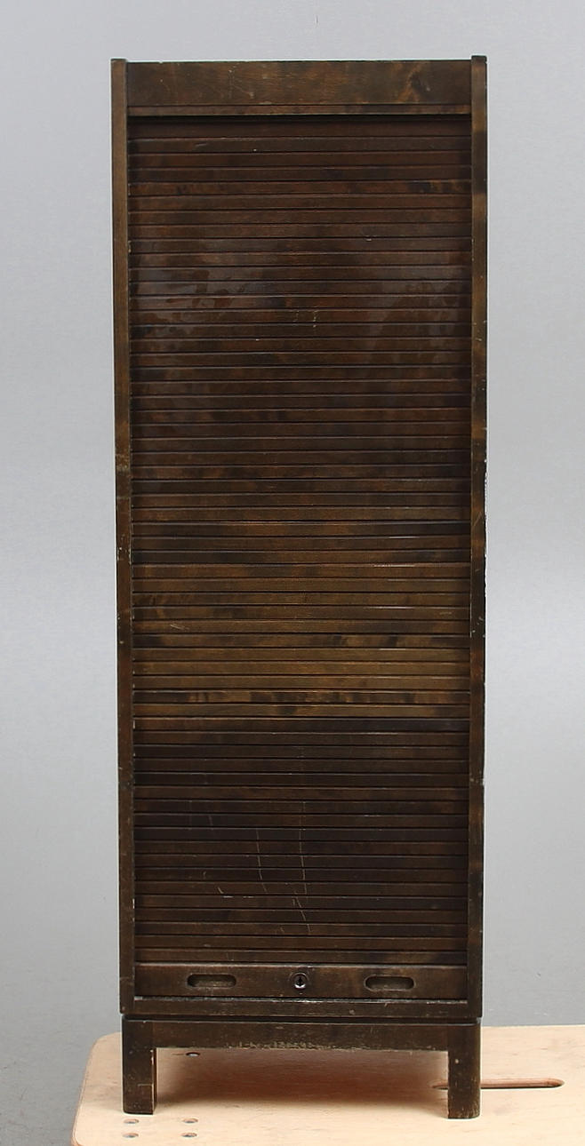 ARKIVSKÅP, 1900-talets första hälft.