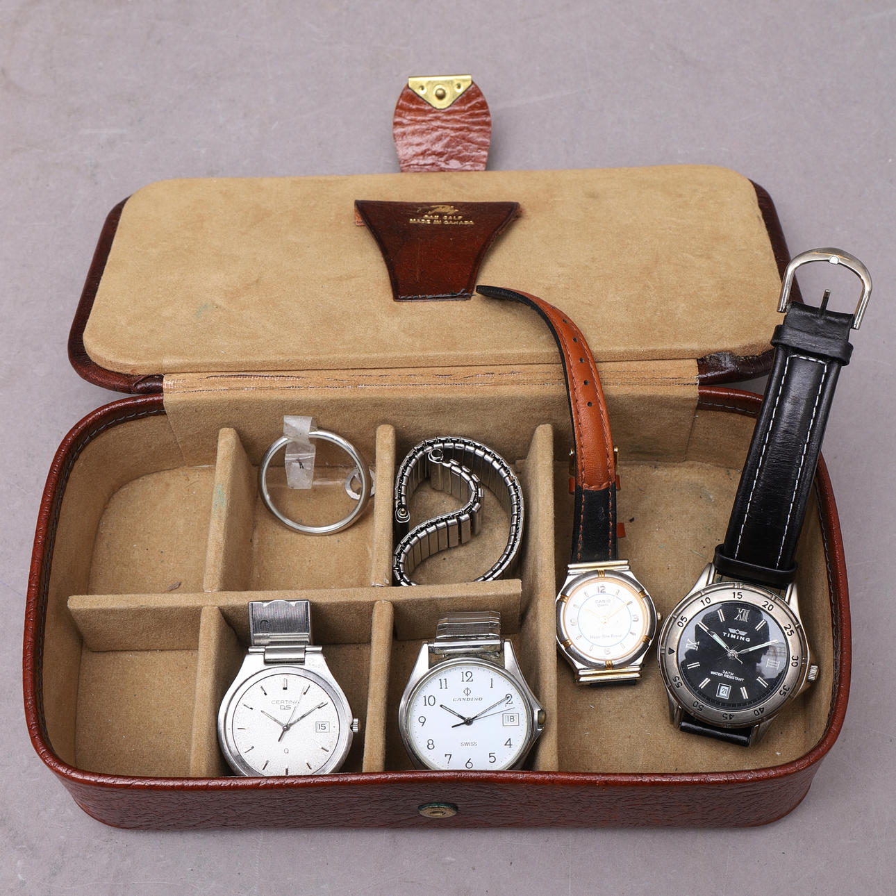 WRIST WATCH, 4 pcs, Quartz.