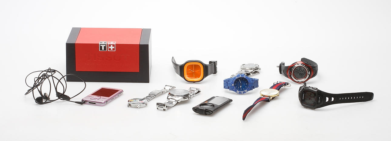 ARMBANDSUR och SONY WALKMAN samt iPod.