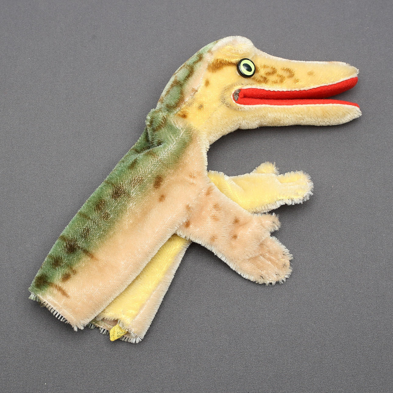 STEIFF, Kasper-nukke, krokotiili, merkitty.