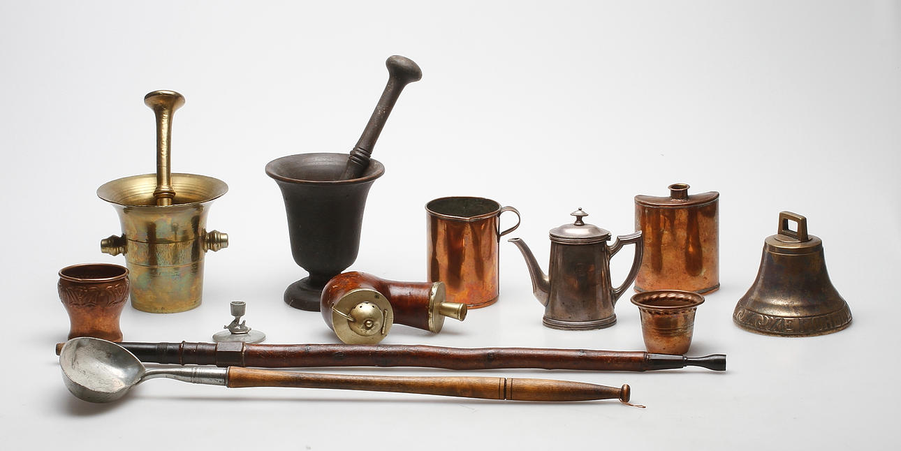 METALLFÖREMÅL, mässing, gjutjärn mm, 1800-1900-tal.