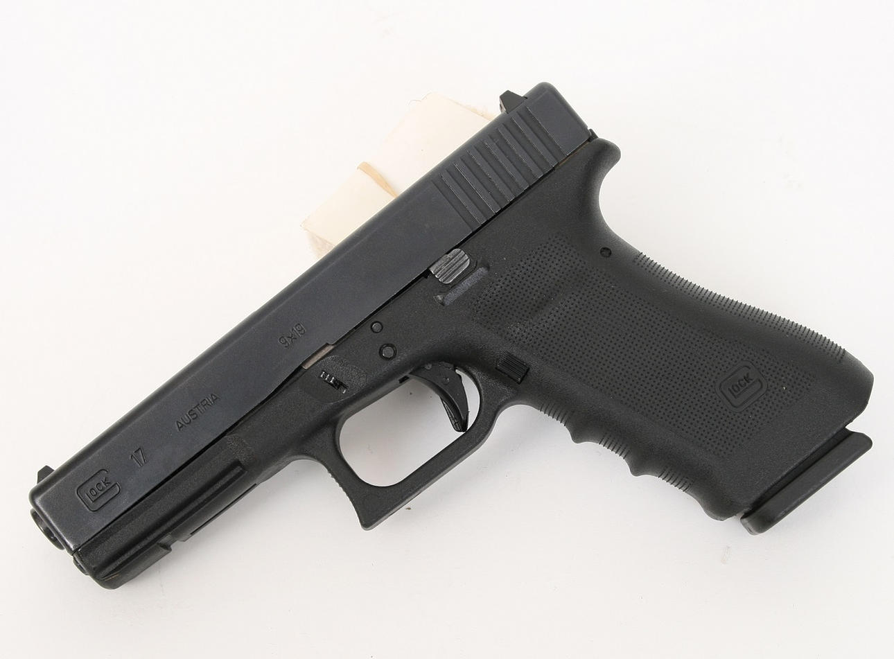 PISTOL, österikisk, Halvautomatisk, fabrikat Glock, modell 17 RTF 2 ...