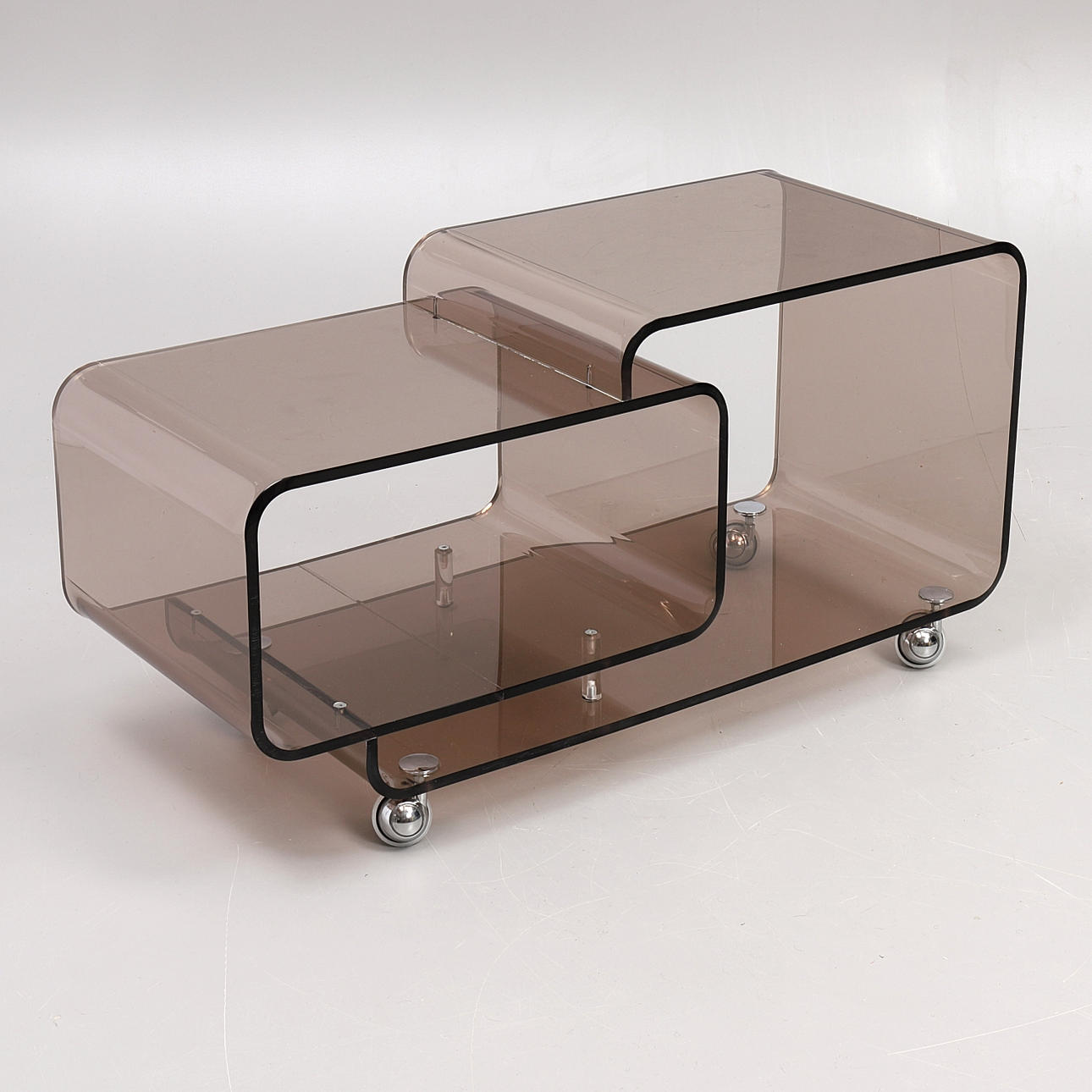 SIDEBOARD, 60er/70er Jahre, Plexiglas, auf Rollen.