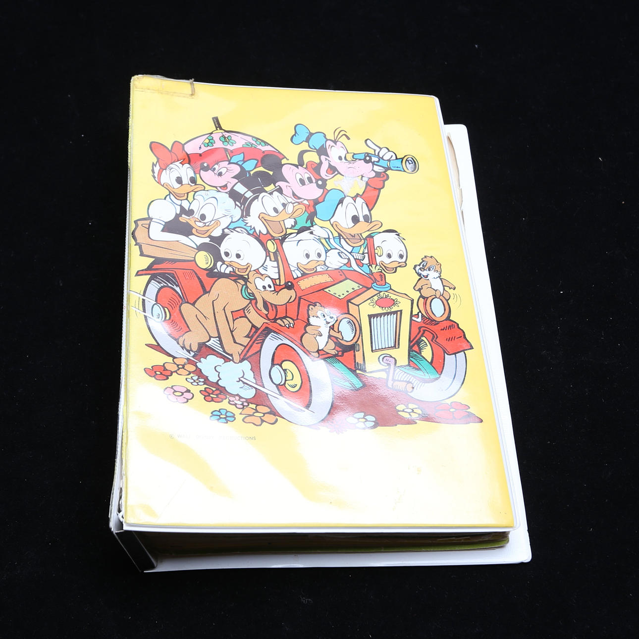 COMIC MAGAZINES, 12 in a binder, Donald Duck, 1970s.