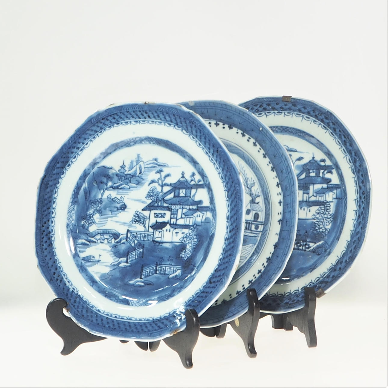 TALLRIKAR, 3 st, porslin, Kina.