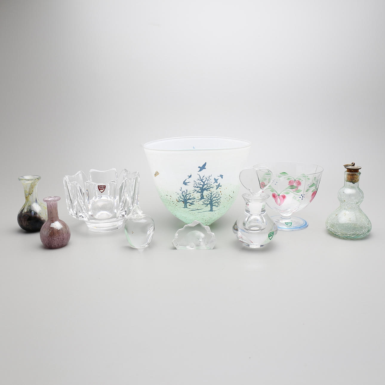 GLAS (9), bl.a "Maja", "Oktober", Kosta, Orrefors, m.m.