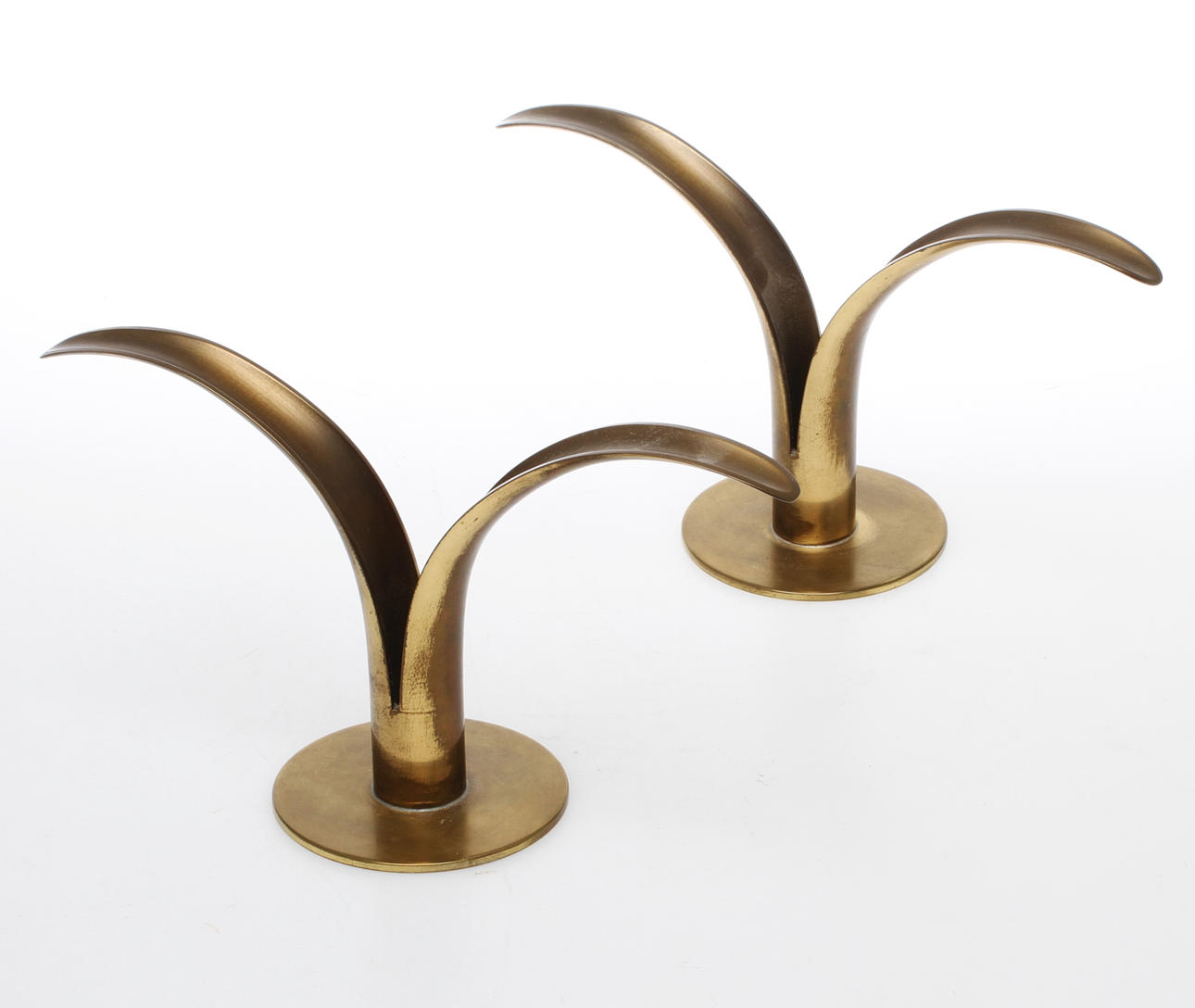 LJUSSTAKAR, 1par, mässing, "Liljan", Ivar Ålenius Björk för Ystad-Metall.